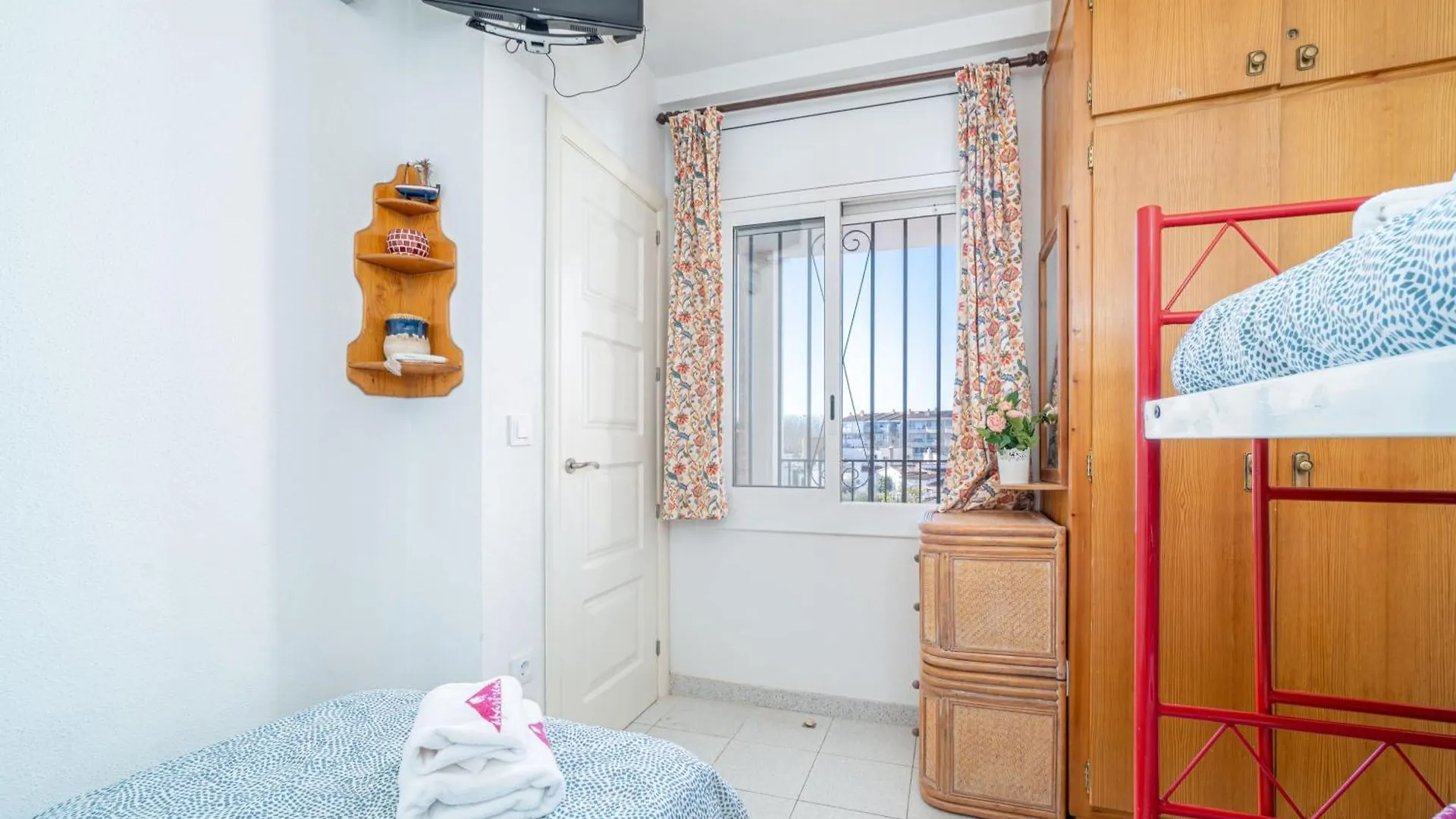 Apart-Rent Apartamento Sant Maurici 0136 Empuriabrava 0*,  Spanyolország